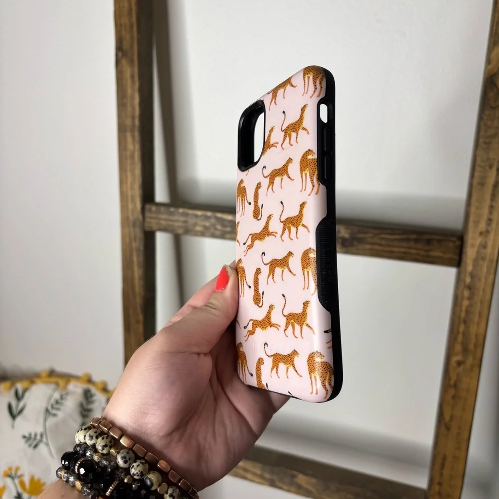 Casely iPhone 11 Pro Max Cheetah Pattern Phone Case